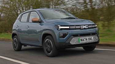 Dacia Spring - front tracking